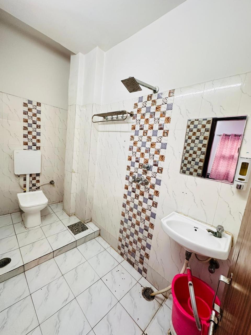 Hotel Aparajita Benares Buitenkant foto